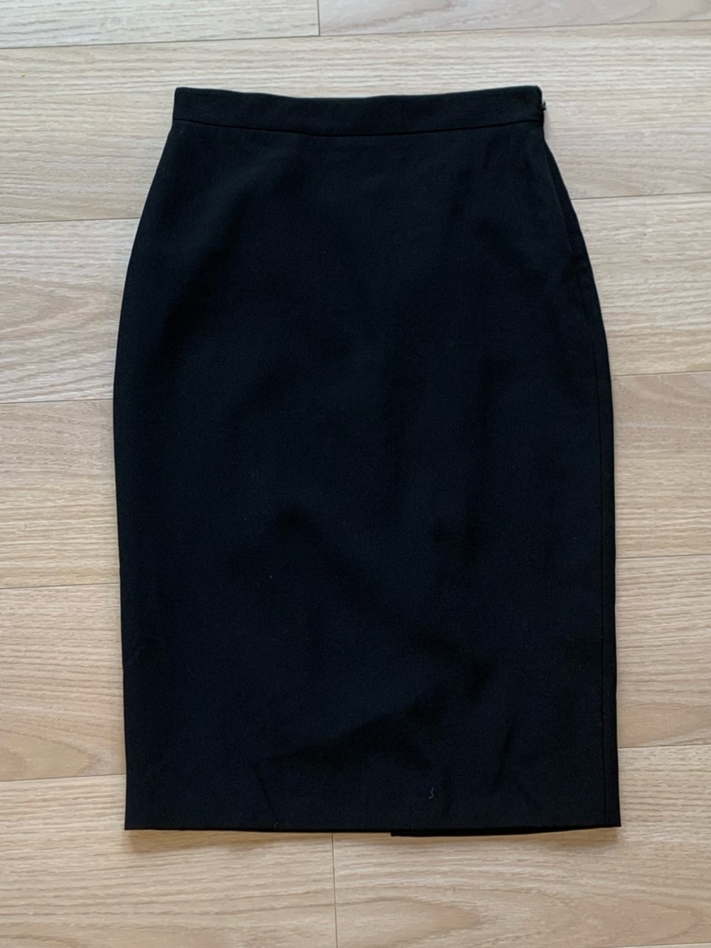 Burberry 100% Wool High Waisted Pencil Skirt Black NWT Size 4 US